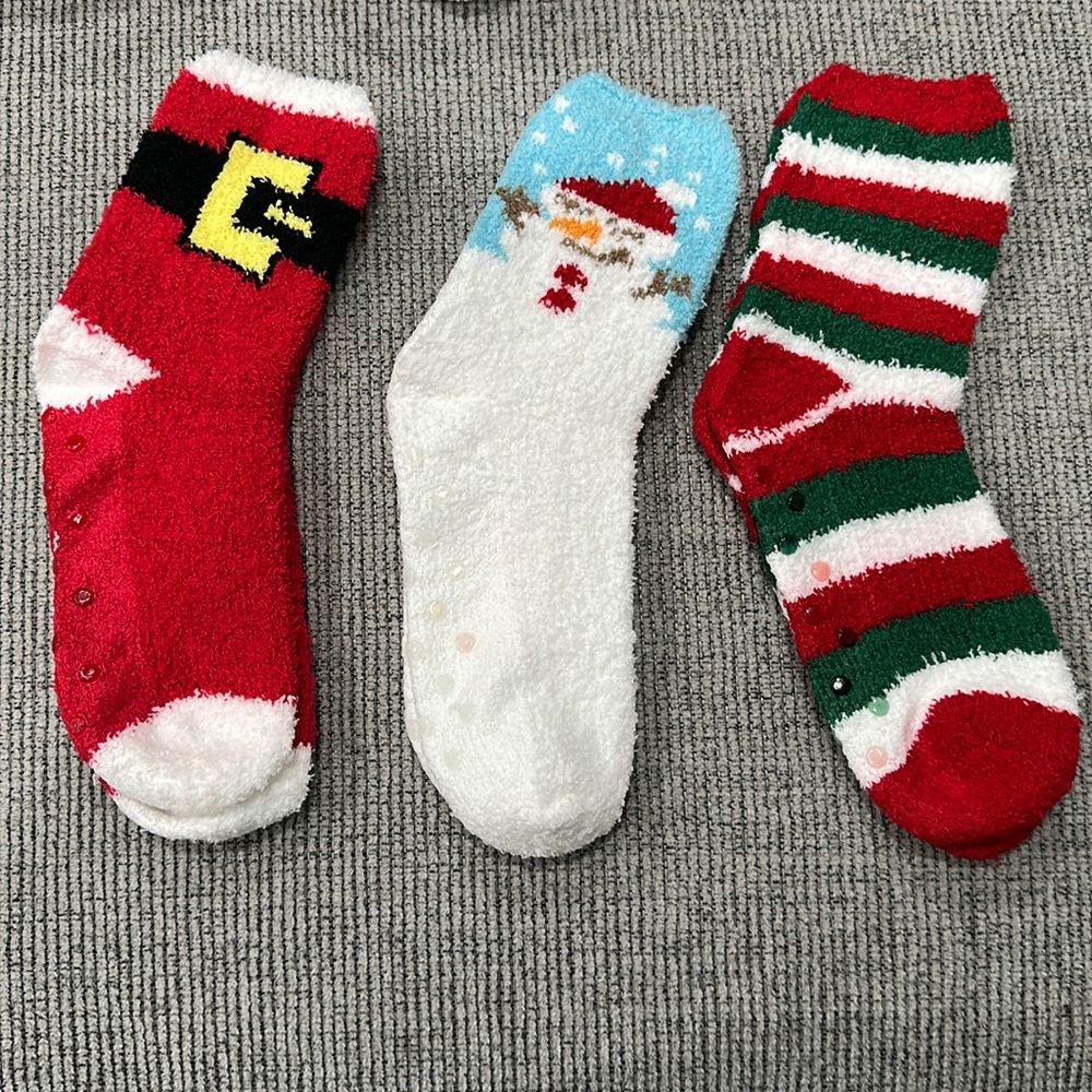 BRAND NEW 3 PAIRS CHRISTMAS SOCKS